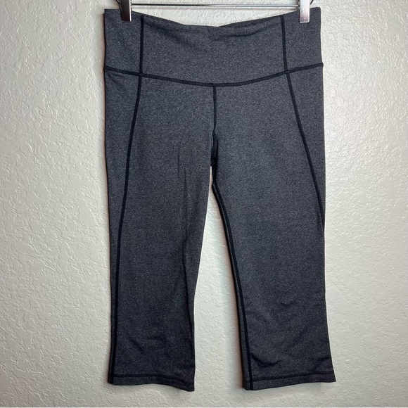 Lululemon Gray Cropped Leggings - Picture 2 of 8